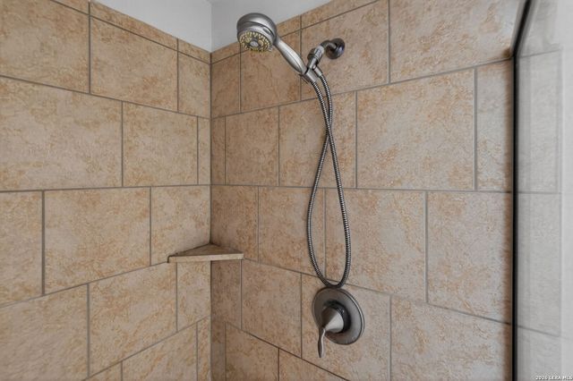 805 Raceland Rd., San Antonio, TX 78245