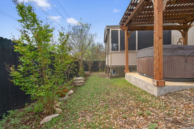 805 Raceland Rd., San Antonio, TX 78245