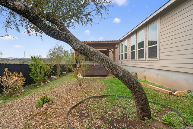 805 Raceland Rd., San Antonio, TX 78245