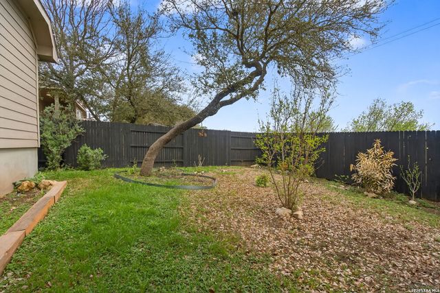 805 Raceland Rd., San Antonio, TX 78245