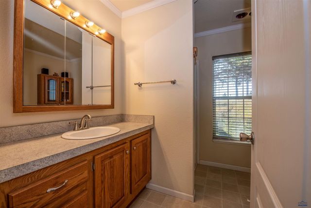 27881 CASCADE RD, Hot Springs, SD 57747