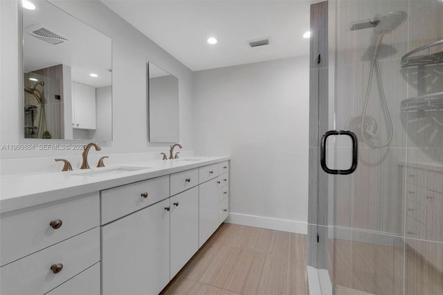 3050 NE 48th St 208, Fort Lauderdale, FL 33308