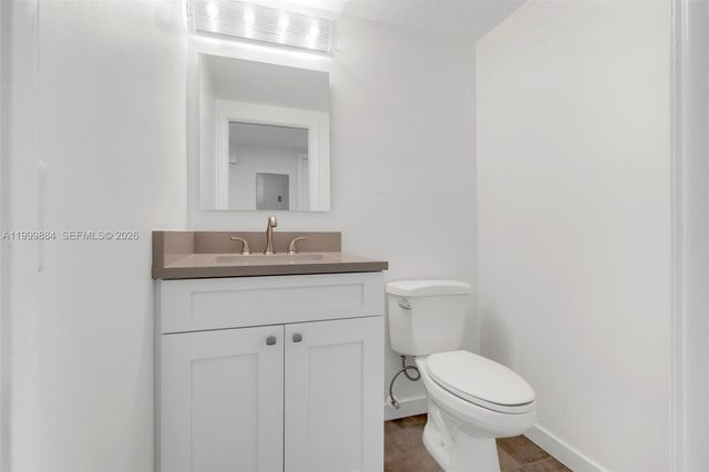 3050 NE 48th St 208, Fort Lauderdale, FL 33308