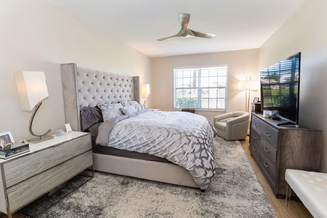 17329 Boca Club Boulevard Unit 1, Boca Raton, FL 33487