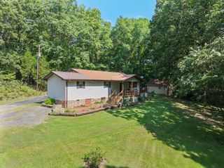 380 Cypress Creek Rd, Linden, TN 37096