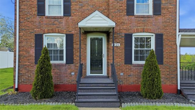1026 McCoy Rd, Kennedy Twp, PA 15136