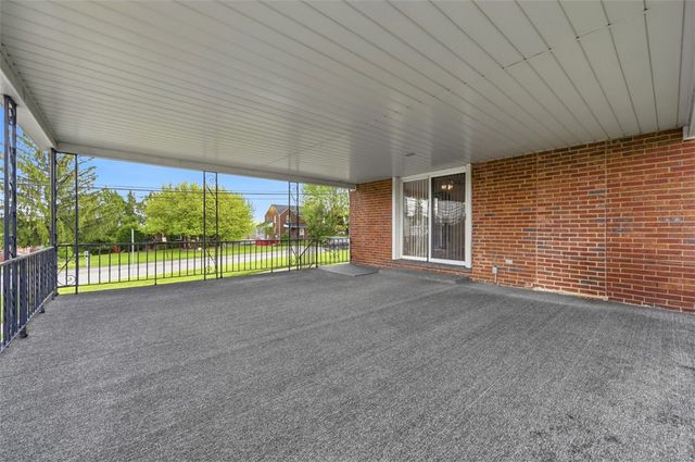 1026 McCoy Rd, Kennedy Twp, PA 15136