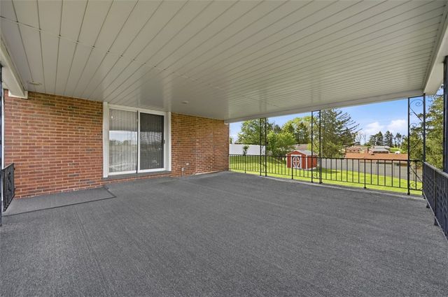 1026 McCoy Rd, Kennedy Twp, PA 15136