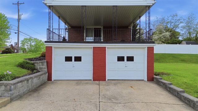 1026 McCoy Rd, Kennedy Twp, PA 15136