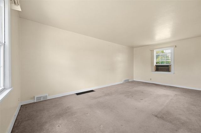 1026 McCoy Rd, Kennedy Twp, PA 15136