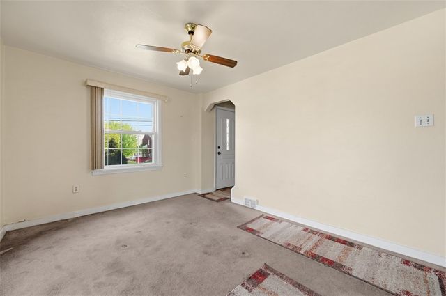 1026 McCoy Rd, Kennedy Twp, PA 15136