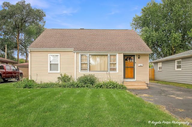 1124 Fulton Avenue, Winthrop Harbor, IL 60096