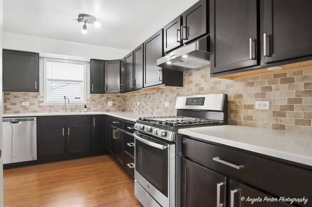1124 Fulton Avenue, Winthrop Harbor, IL 60096