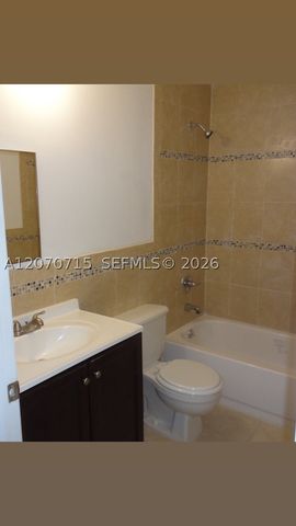 14902 SW 82nd Ln 13-206, Miami, FL 33193