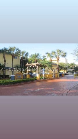 14902 SW 82nd Ln 13-206, Miami, FL 33193