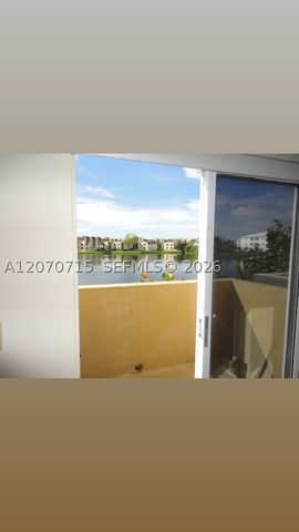 14902 SW 82nd Ln 13-206, Miami, FL 33193