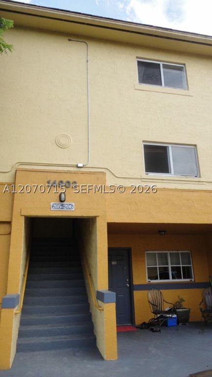 14902 SW 82nd Ln 13-206, Miami, FL 33193