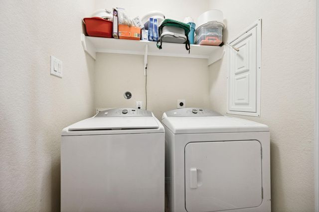 7910 Brooks Crossing Drive, Baytown, TX 77521