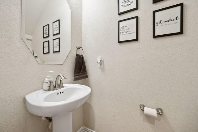 7910 Brooks Crossing Drive, Baytown, TX 77521