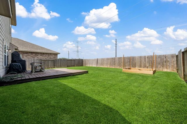 7910 Brooks Crossing Drive, Baytown, TX 77521