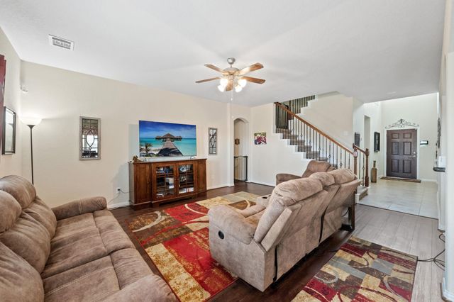 7910 Brooks Crossing Drive, Baytown, TX 77521