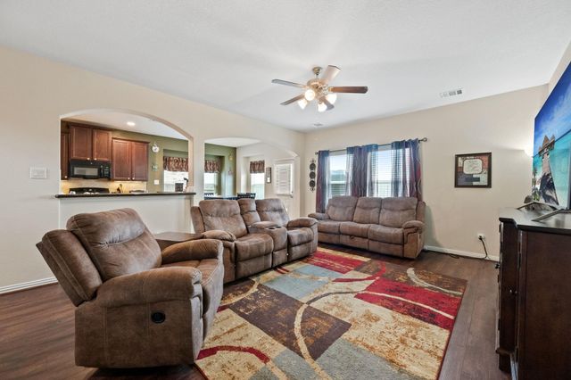 7910 Brooks Crossing Drive, Baytown, TX 77521