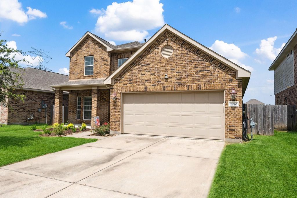 7910 Brooks Crossing Drive, Baytown, TX 77521
