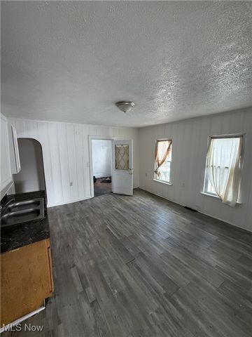 4116 Sackett Avenue, Cleveland, OH 44109