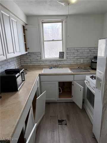 4116 Sackett Avenue, Cleveland, OH 44109