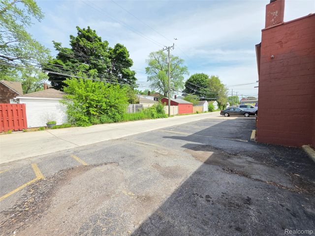 2034 N Telegraph rd, Dearborn, MI 48128