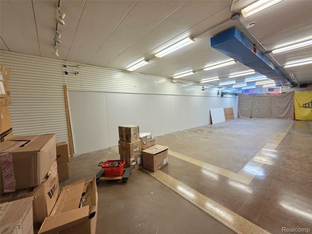 2034 N Telegraph rd, Dearborn, MI 48128
