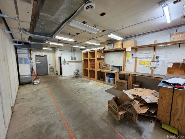 2034 N Telegraph rd, Dearborn, MI 48128