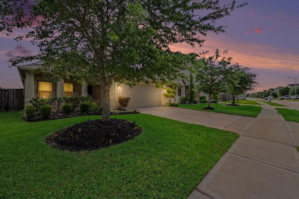 20354 Creekdale Bend Drive, Cypress, TX 77433