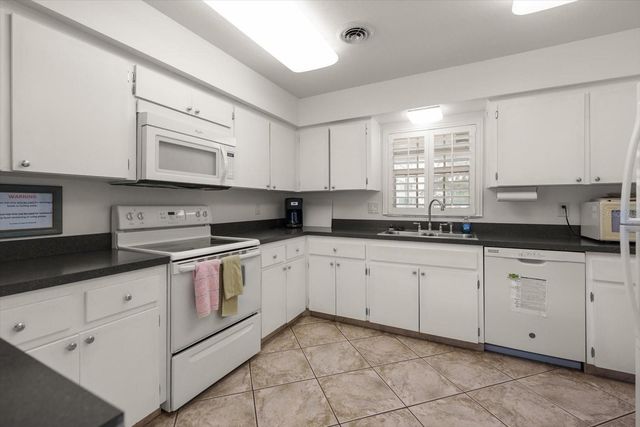 131 BLUFF VIEW DRIVE 106, Belleair Bluffs, FL 33770