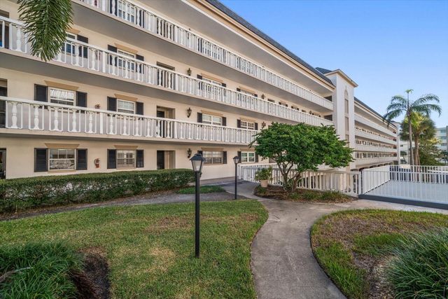 131 BLUFF VIEW DRIVE 106, Belleair Bluffs, FL 33770