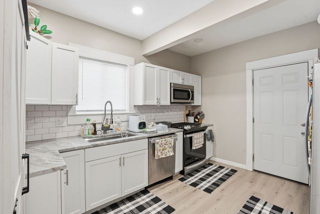 2627 Fair Avenue, Davenport, IA 52803