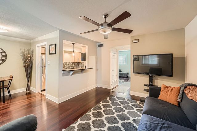3815 Guadalupe ST 103, Austin, TX 78751
