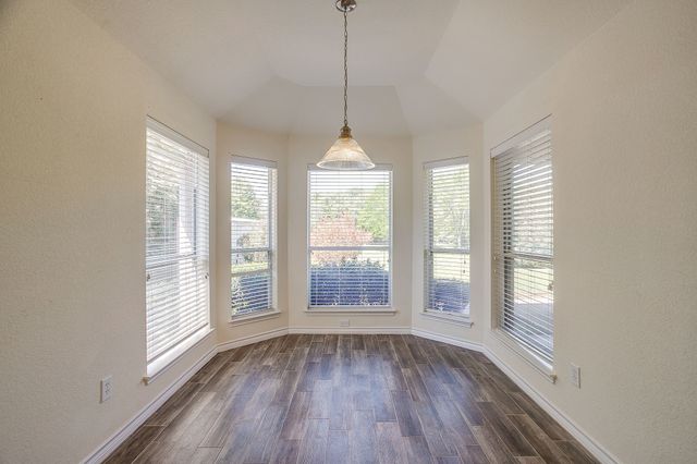 336 Plantation Drive E, Burleson, TX 76028