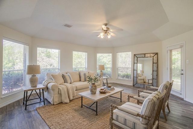 336 Plantation Drive E, Burleson, TX 76028