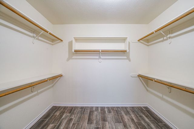 336 Plantation Drive E, Burleson, TX 76028