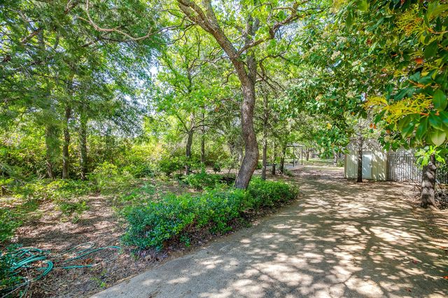 336 Plantation Drive E, Burleson, TX 76028