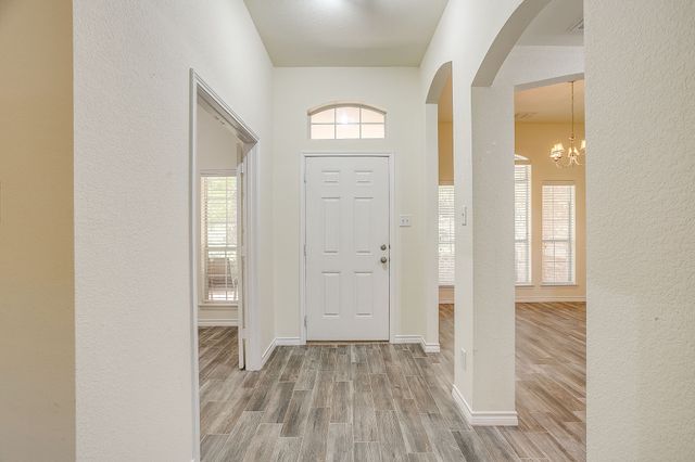 336 Plantation Drive E, Burleson, TX 76028