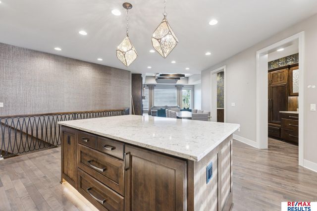 21967 Brookside Avenue, Omaha, NE 68022