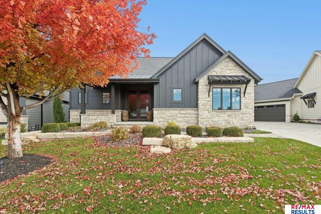 21967 Brookside Avenue, Omaha, NE 68022