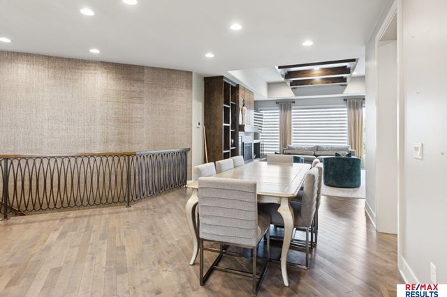 21967 Brookside Avenue, Omaha, NE 68022