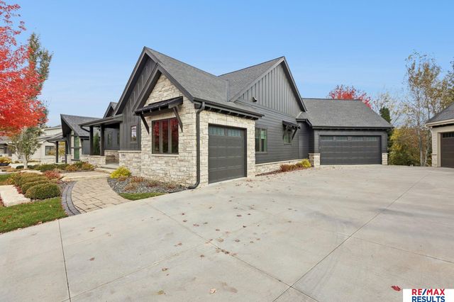 21967 Brookside Avenue, Omaha, NE 68022