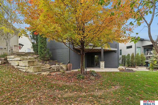 21967 Brookside Avenue, Omaha, NE 68022