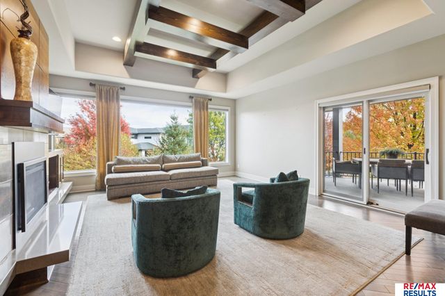 21967 Brookside Avenue, Omaha, NE 68022