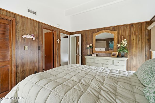 130 E Pennsylvania Avenue, Long Beach Twp, NJ 08008