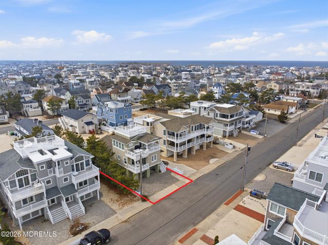 130 E Pennsylvania Avenue, Long Beach Twp, NJ 08008